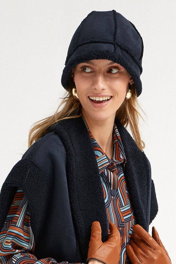 DOUBLE-FACED VEGAN SUEDE HAT