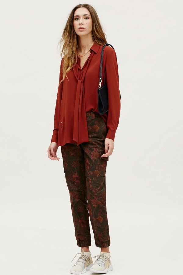 PANTALÓN CARGO ESTAMPADO
