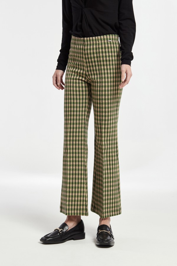 JACQUARD KNIT HOLLIE...