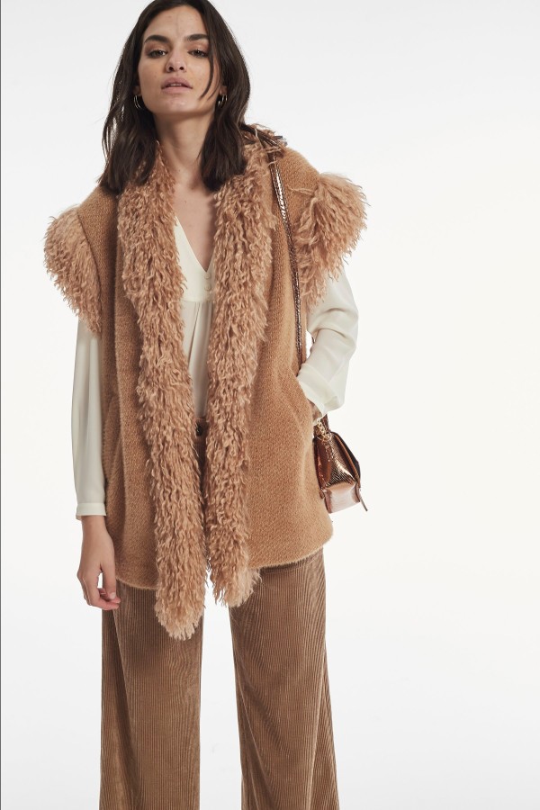 SHORT PILE KNIT TWILL...