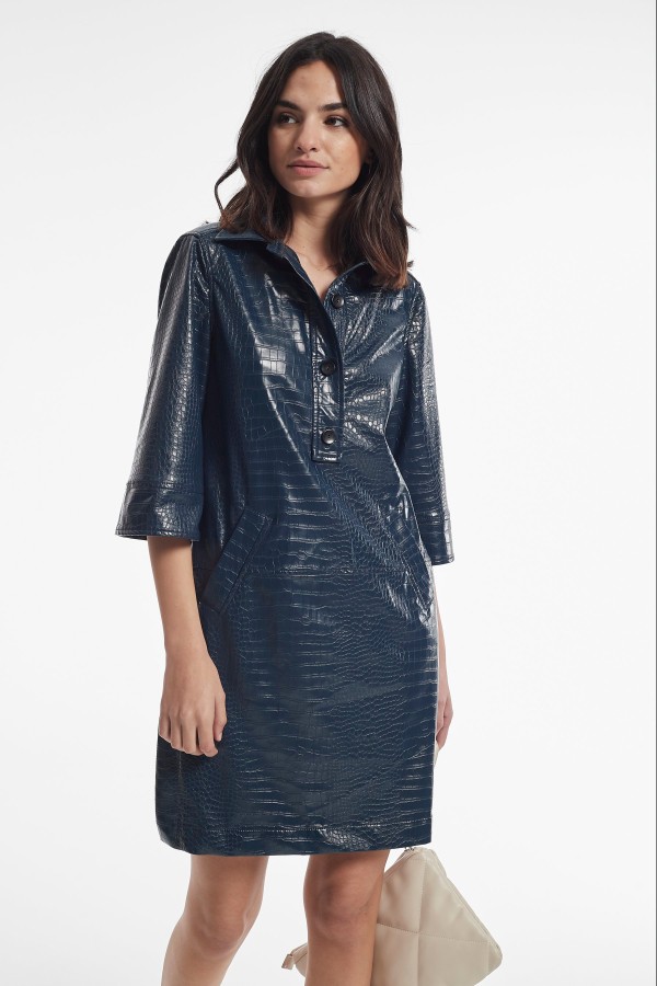 EMBOSSED LEATHER EFFECT...