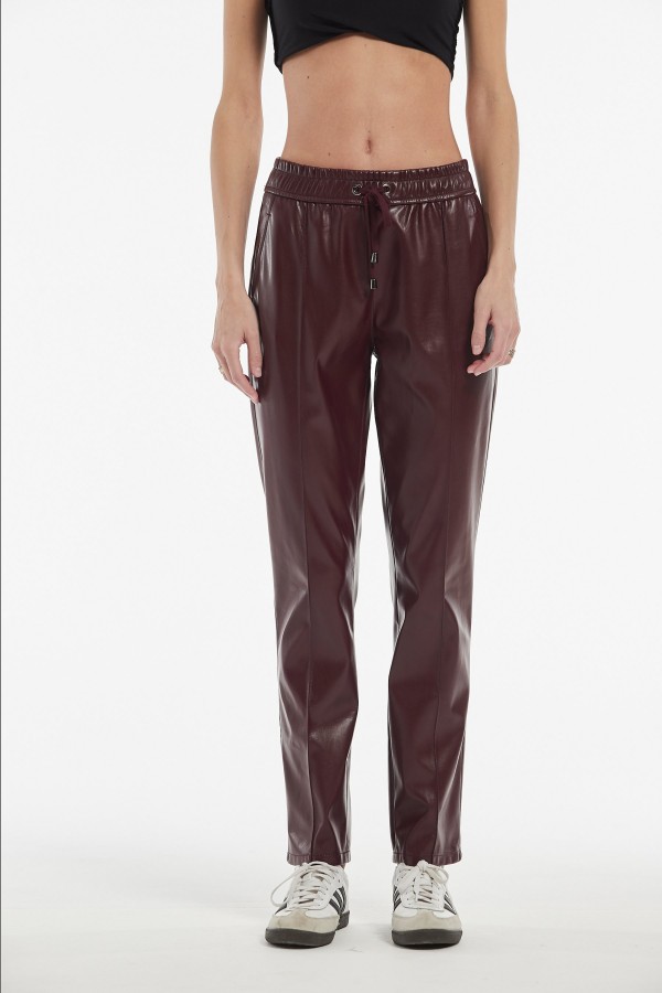 PANTALÓN RAMON EFECTO PIEL...