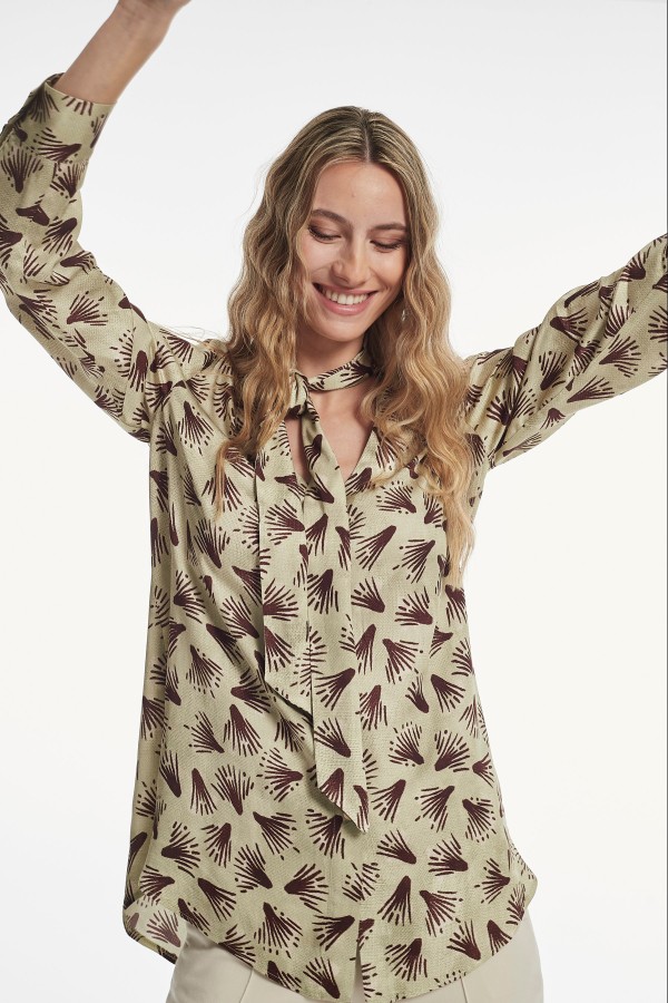 EMBOSSED EFFECT PRINT ODRIA...