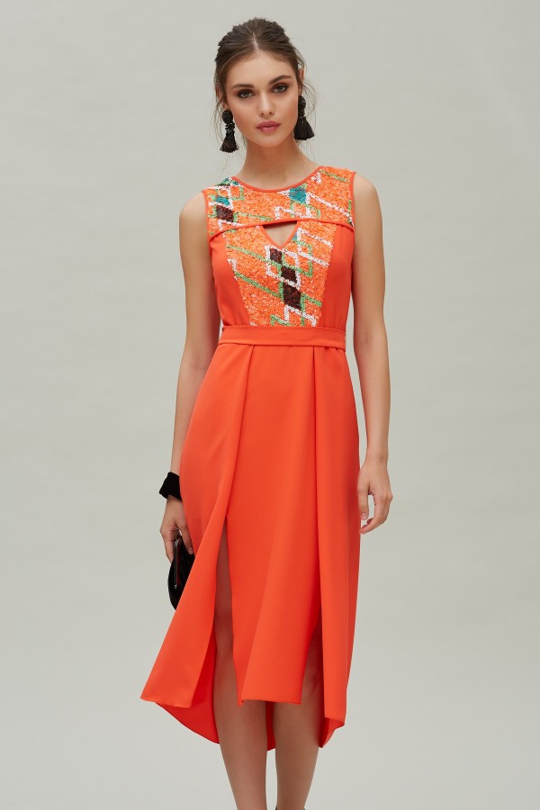 VESTIDO ESCOTE PICO...
